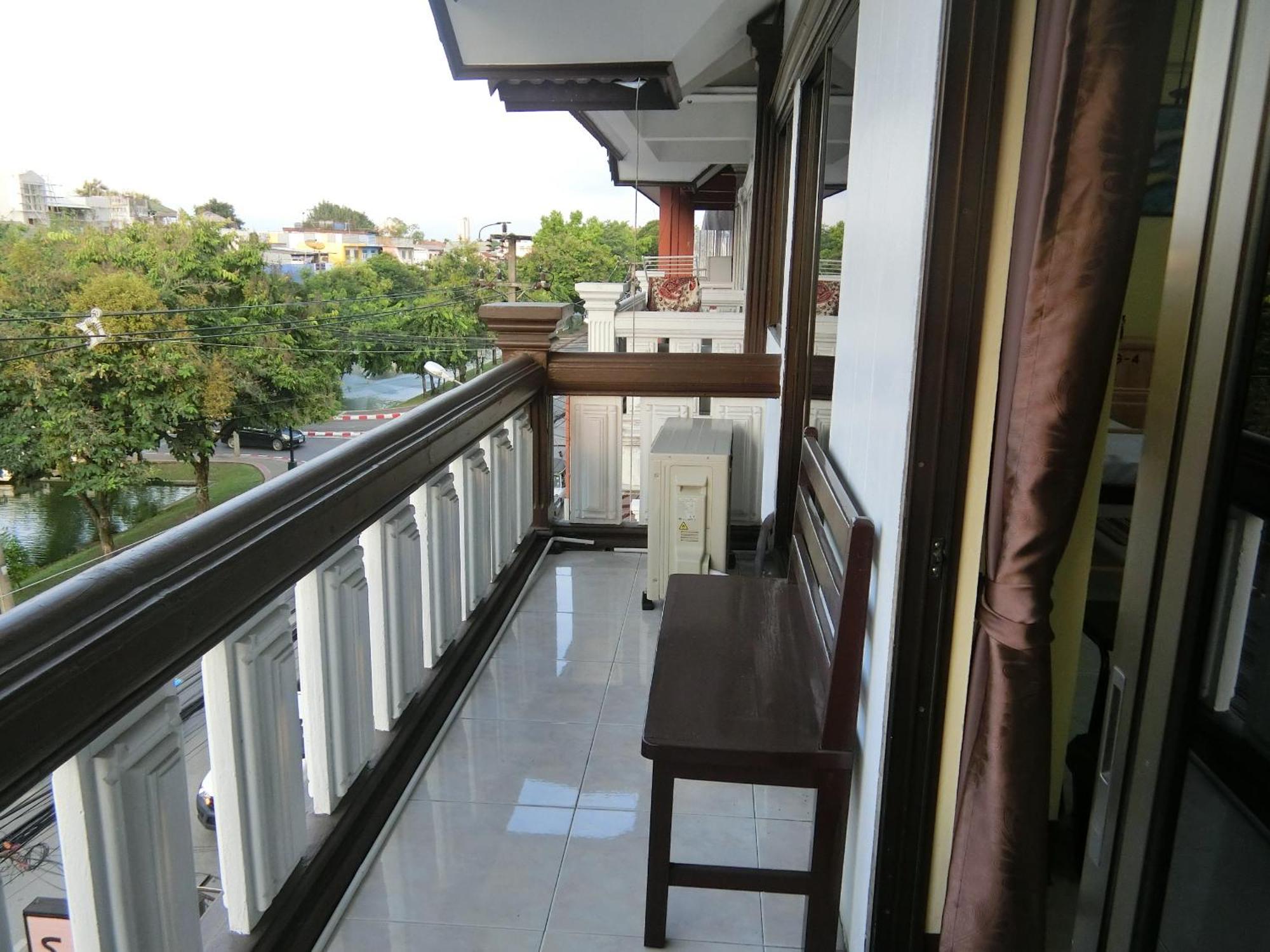 Inncome Hostel Chiang Mai Exterior photo