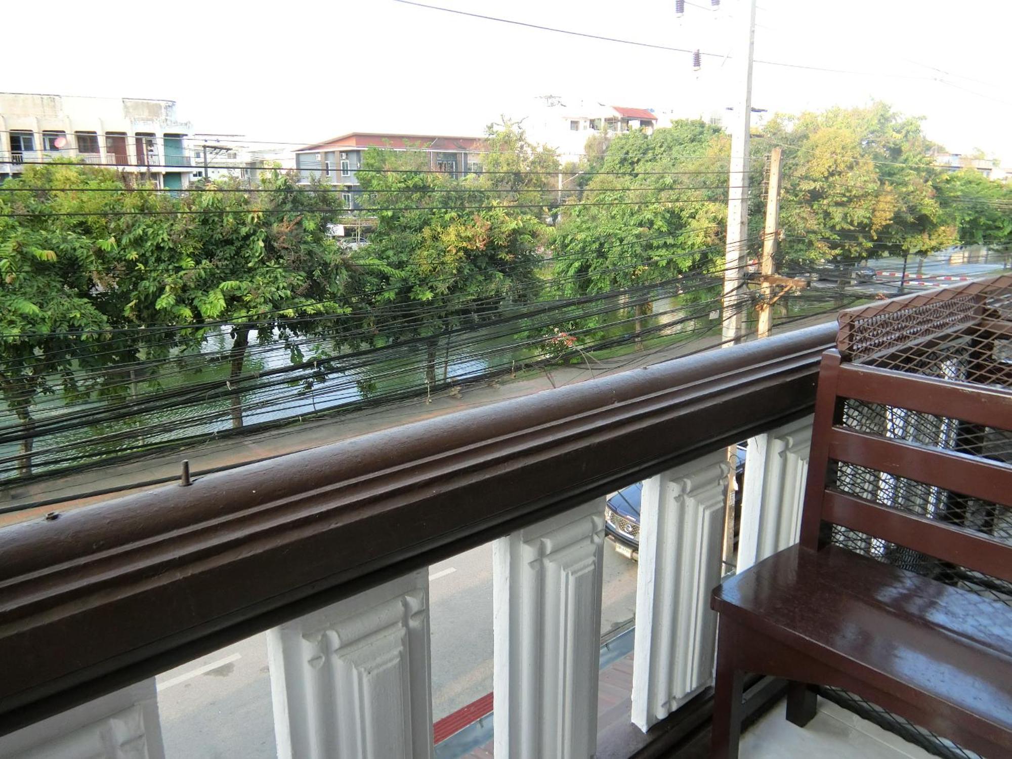 Inncome Hostel Chiang Mai Exterior photo